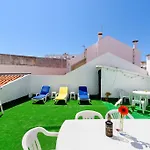 Suntrap بيت شباب لاغوس